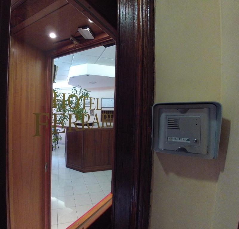 Ferrari Hotel 2*